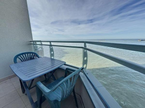 Appartement avec balcon, proche des plages et commerces - FR-1-361-89